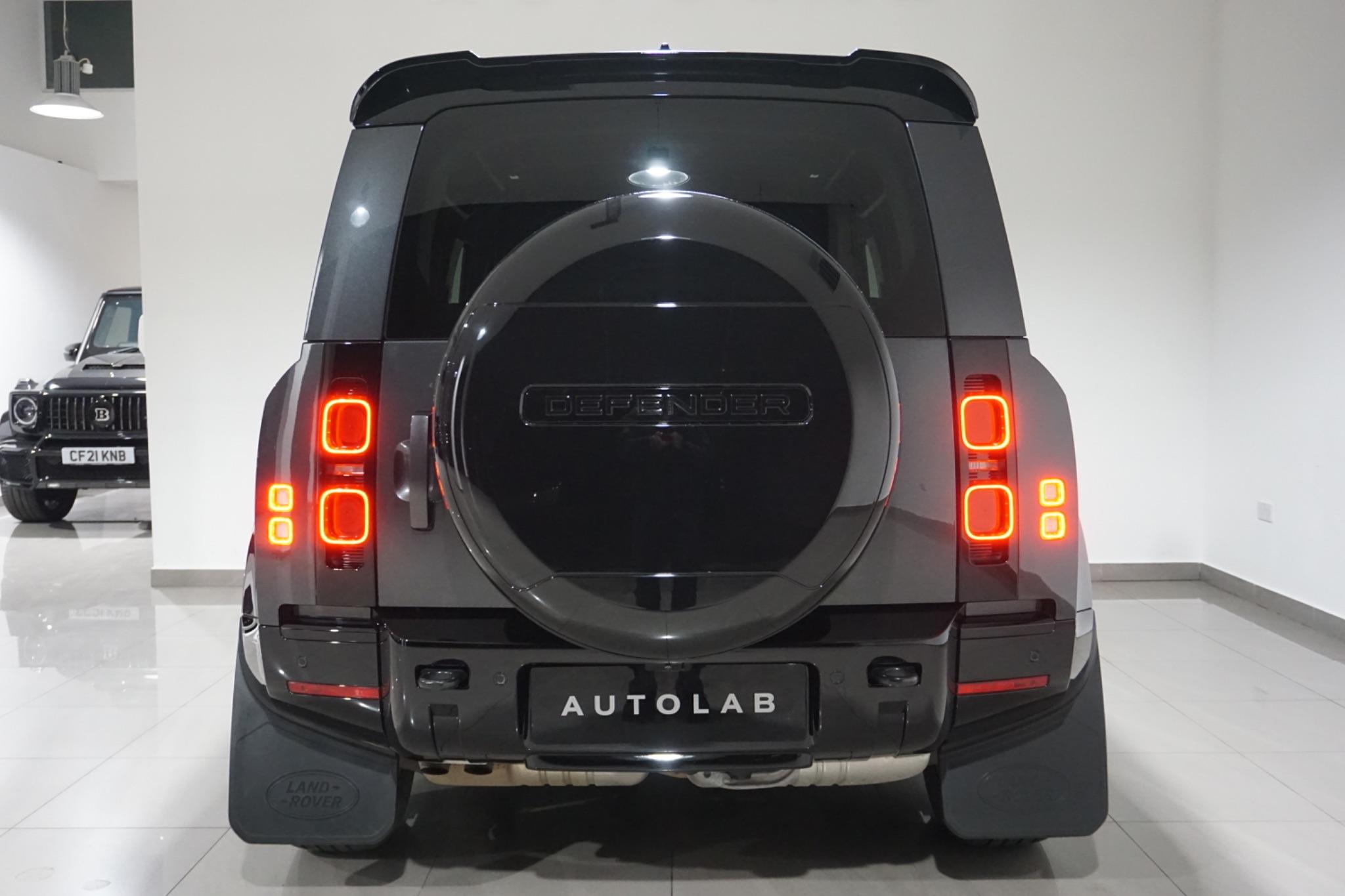 Land Rover Defender 90 3.0 D300 MHEV X-Dynamic HSE Hard Top SUV Auto 4WD SWB Euro 6 (s/s) 3dr